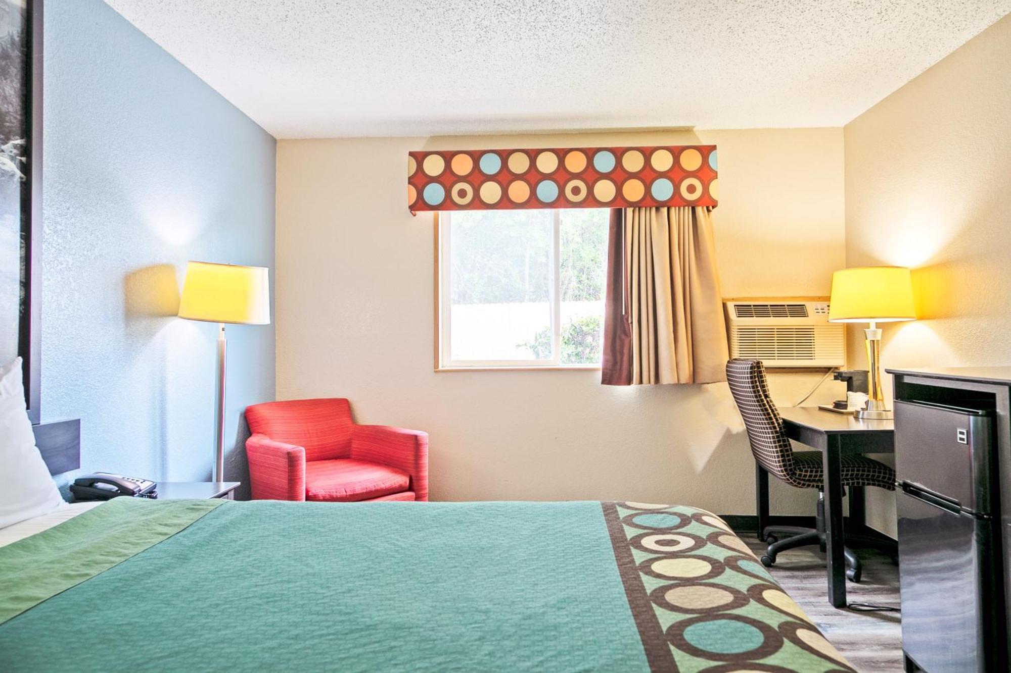 Super 8 By Wyndham Augusta Ft Eisenhower Area Екстериор снимка