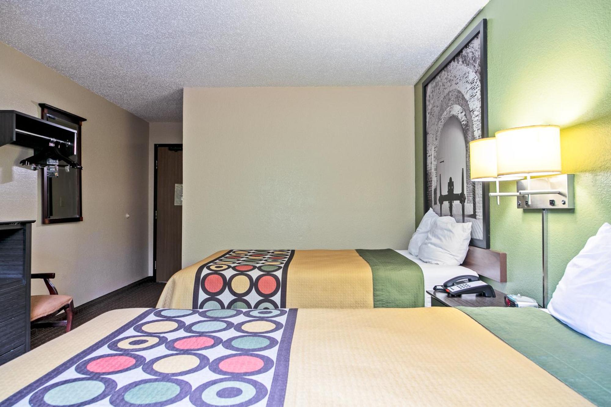 Super 8 By Wyndham Augusta Ft Eisenhower Area Екстериор снимка