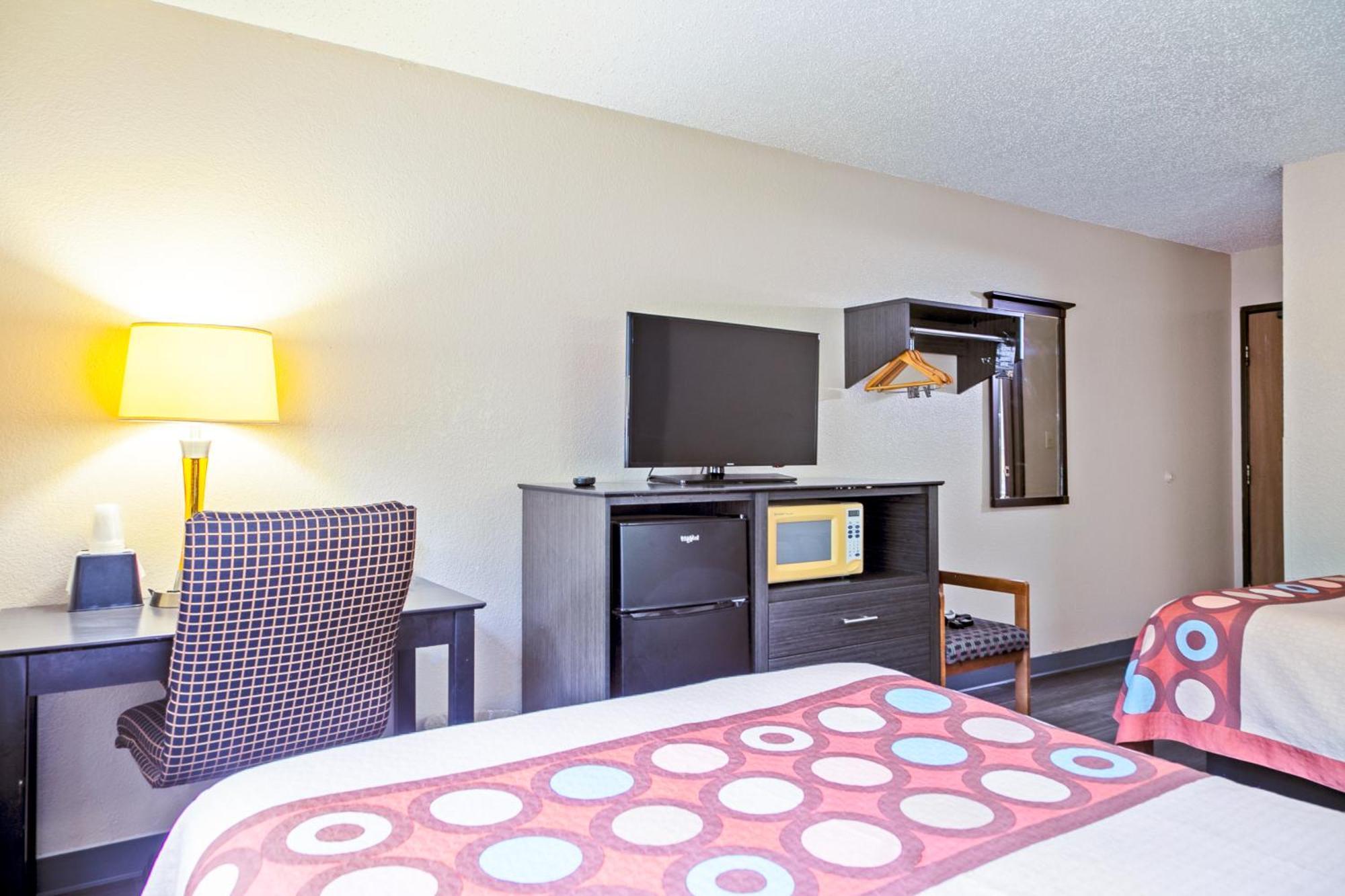 Super 8 By Wyndham Augusta Ft Eisenhower Area Екстериор снимка